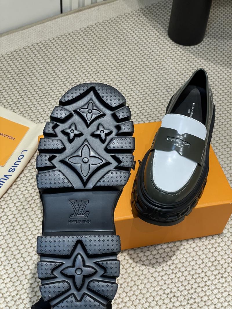 Louis Vuitton Loafers SLL30701