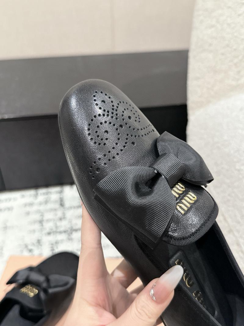 Miu Miu Loafers SML30801