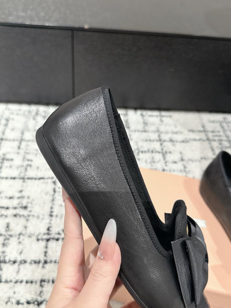 Miu Miu Loafers SML30801