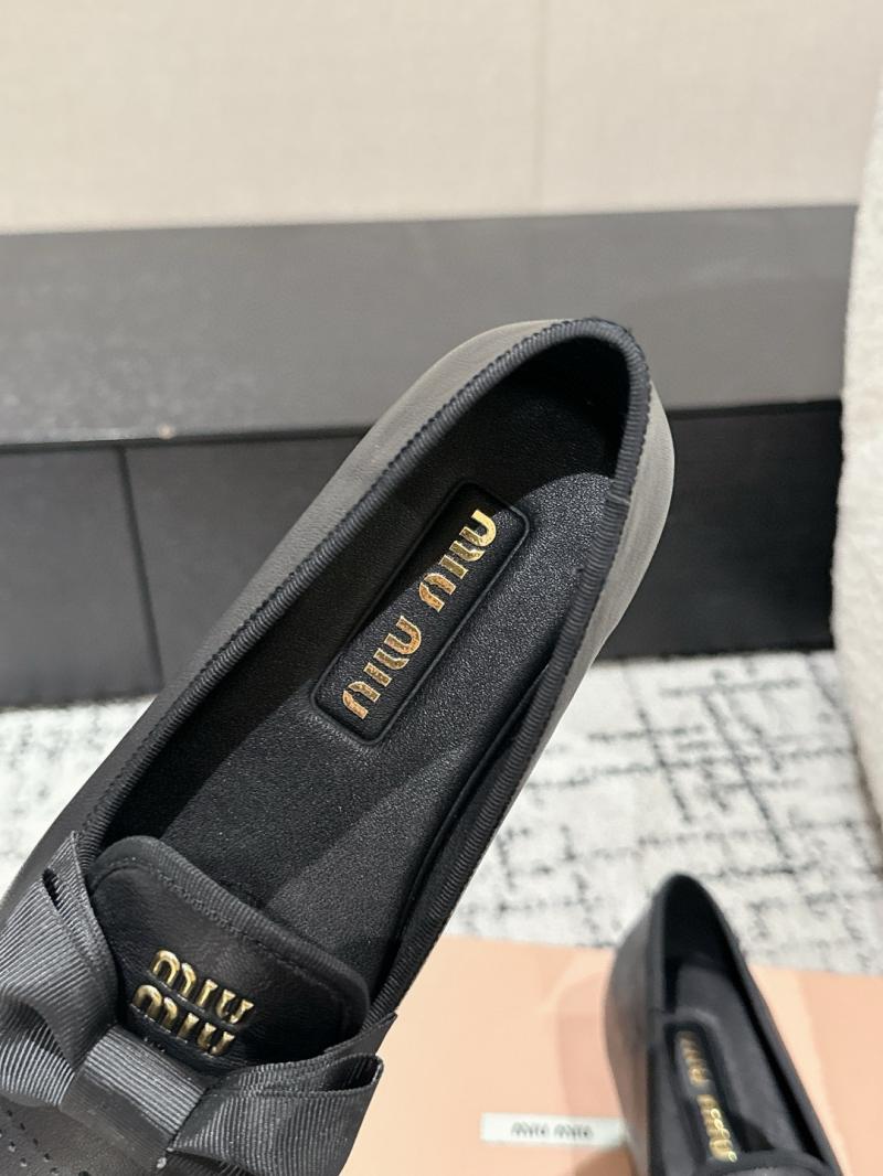 Miu Miu Loafers SML30801