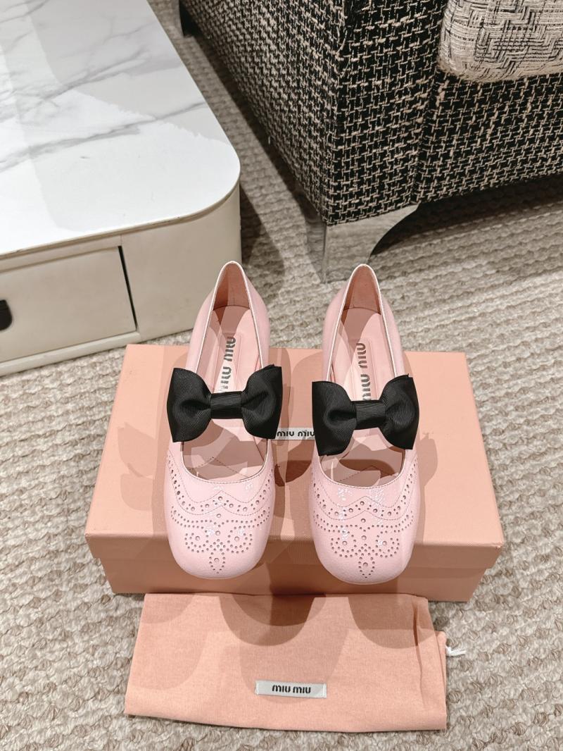 Miu Miu Pumps SMP22201