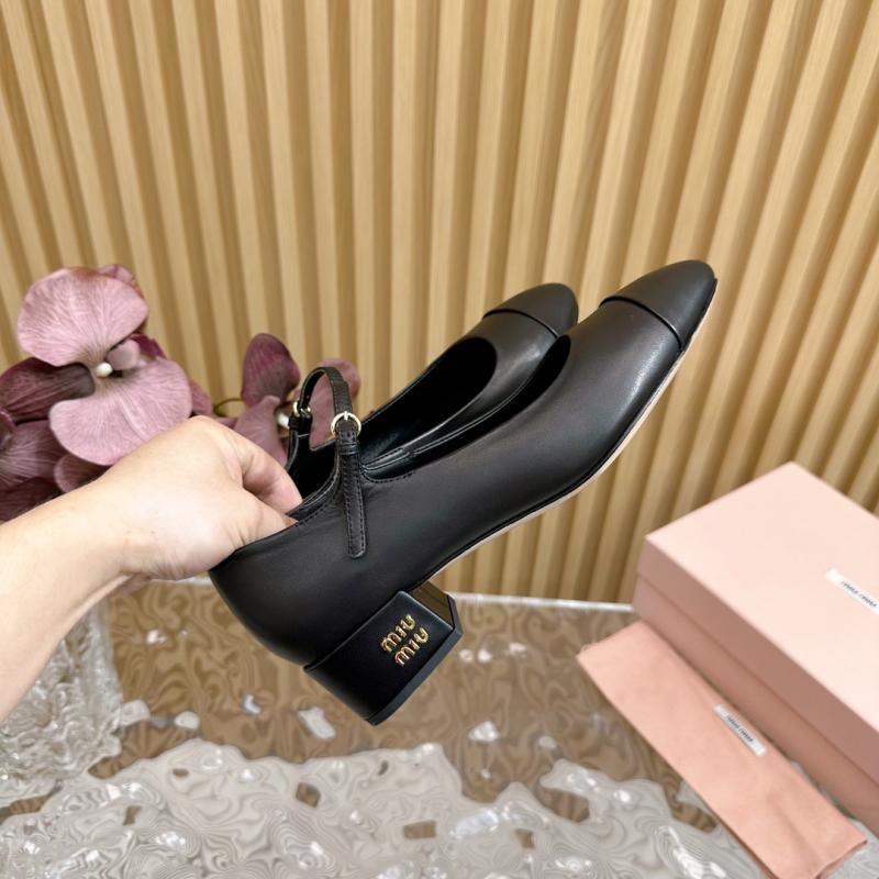 Miu Miu Pumps SMP30401