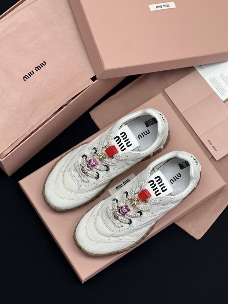 Miu Miu Sneakers SMS30301