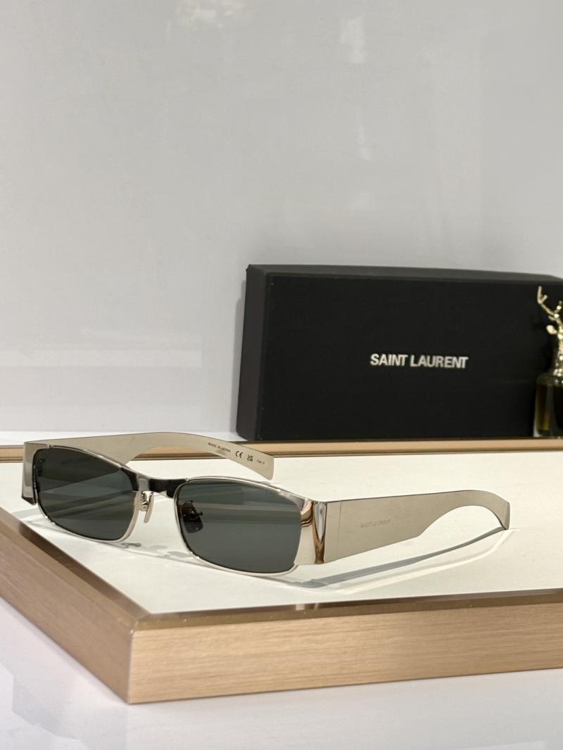 Saint Laurent Sunglasses SL738