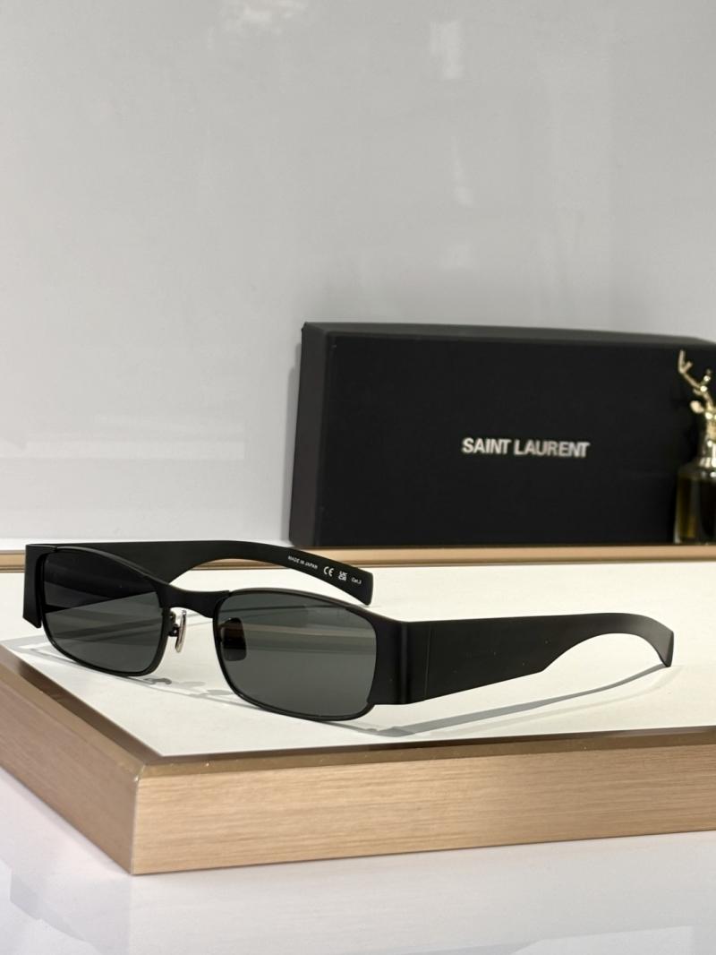 Saint Laurent Sunglasses SL738