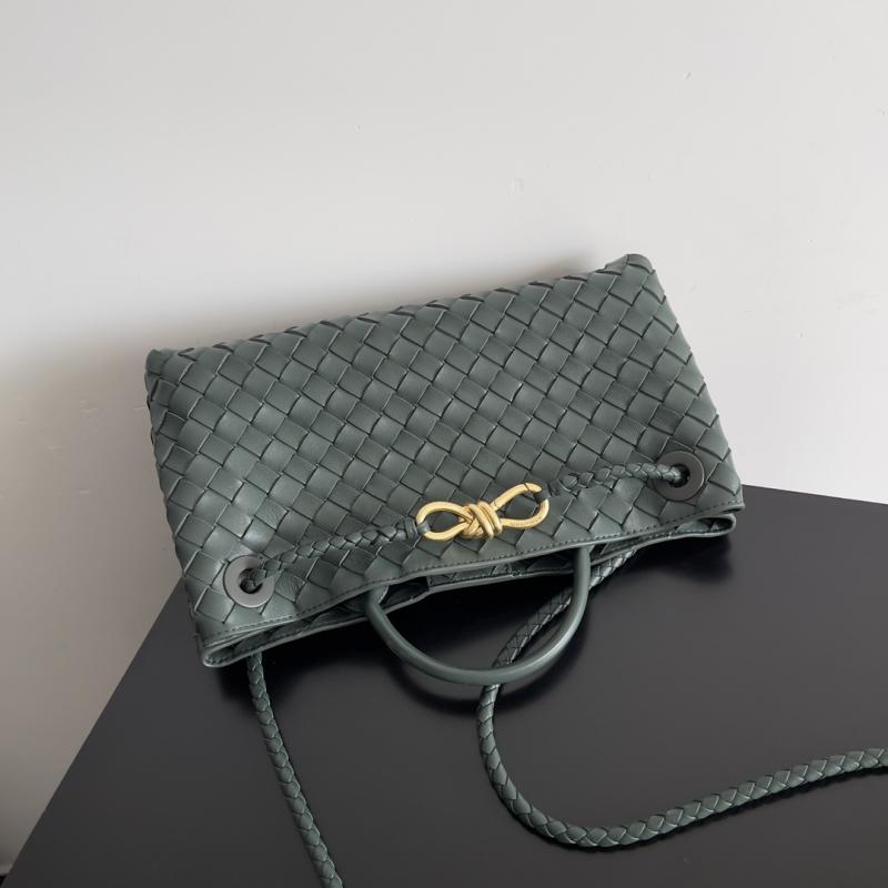 Bottega Veneta East-West Andiamo Dark Green 754990