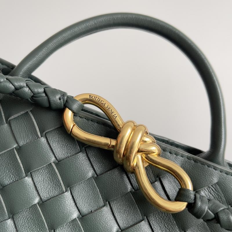 Bottega Veneta East-West Andiamo Dark Green 754990
