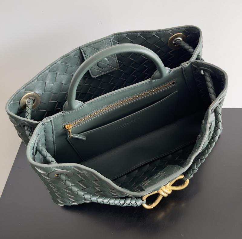 Bottega Veneta East-West Andiamo Dark Green 754990