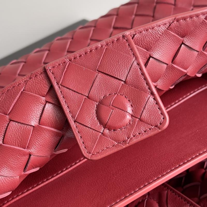Bottega Veneta East-West Andiamo Red 754990