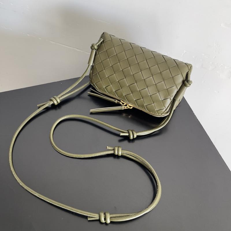 Bottega Veneta Intrecciato Concert Pouch Olive Oil 794258