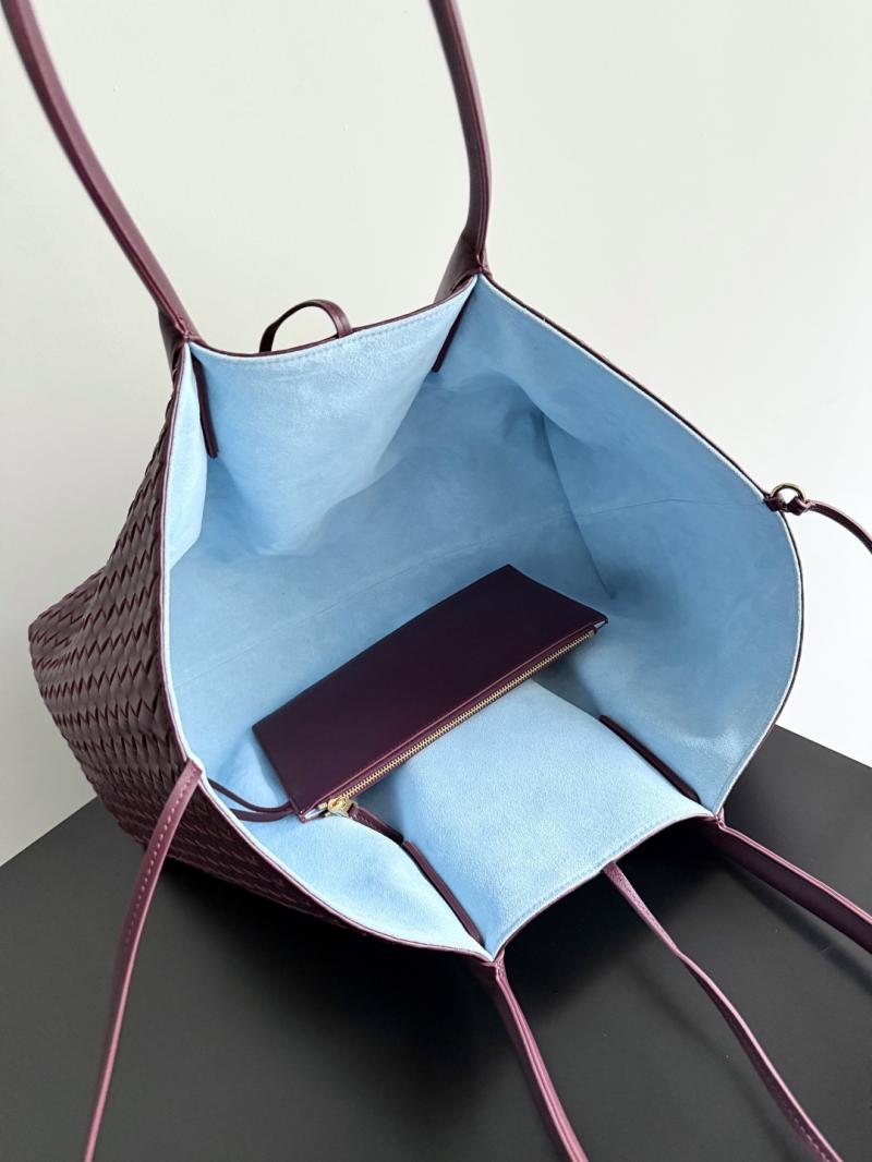 Bottega Veneta Pinacoteca Madder Brown 817166