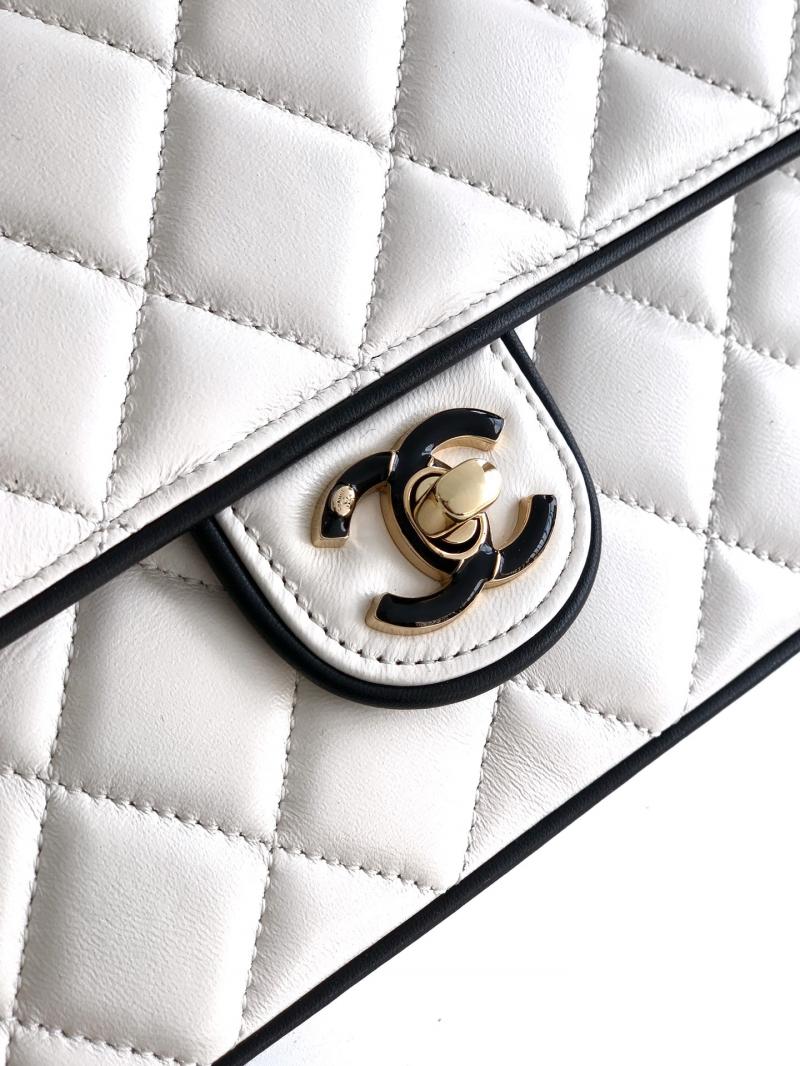 Chanel Lambskin Flap Shoulder Bag White AS5150