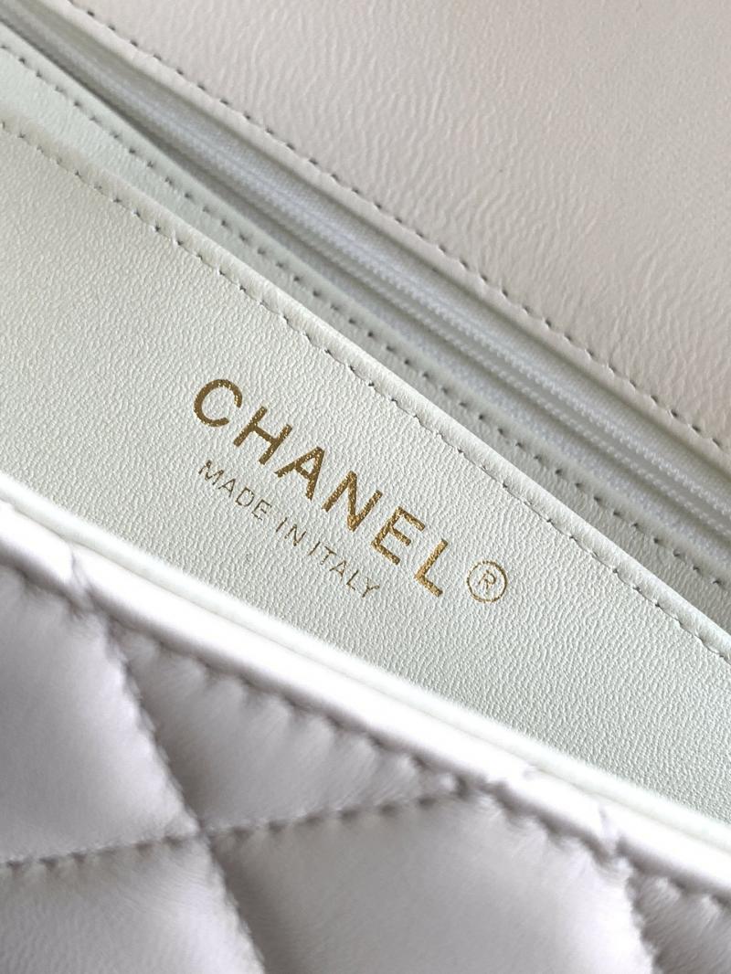 Chanel Lambskin Flap Shoulder Bag White AS5150