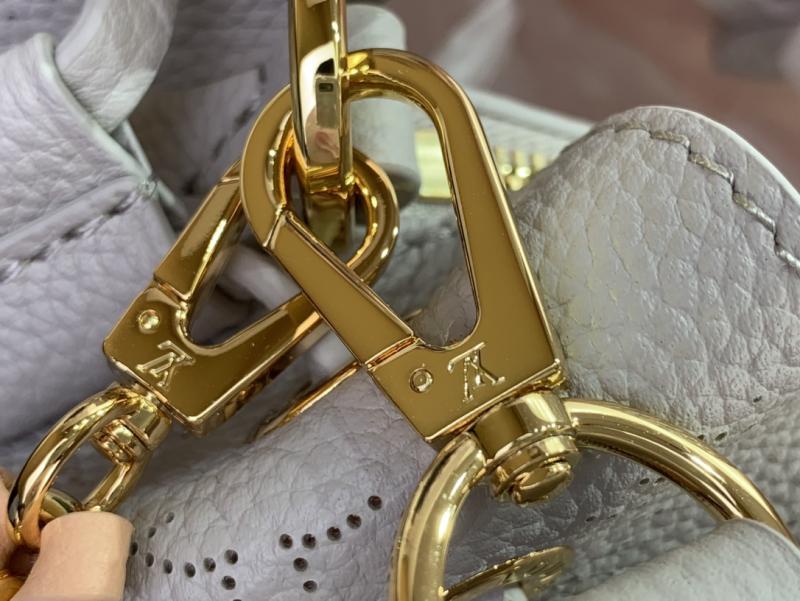 Louis Vuitton Bella Tote M13838