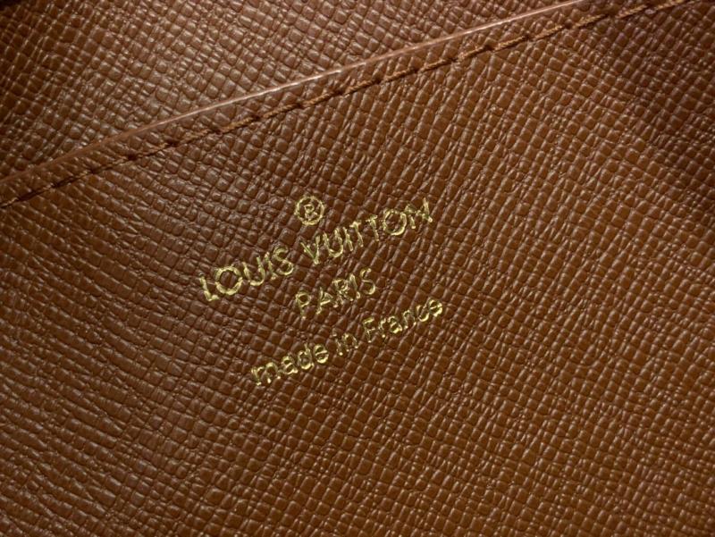 Louis Vuitton Key Pouch M M13560