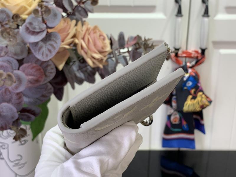 Louis Vuitton Lisa Wallet M13797