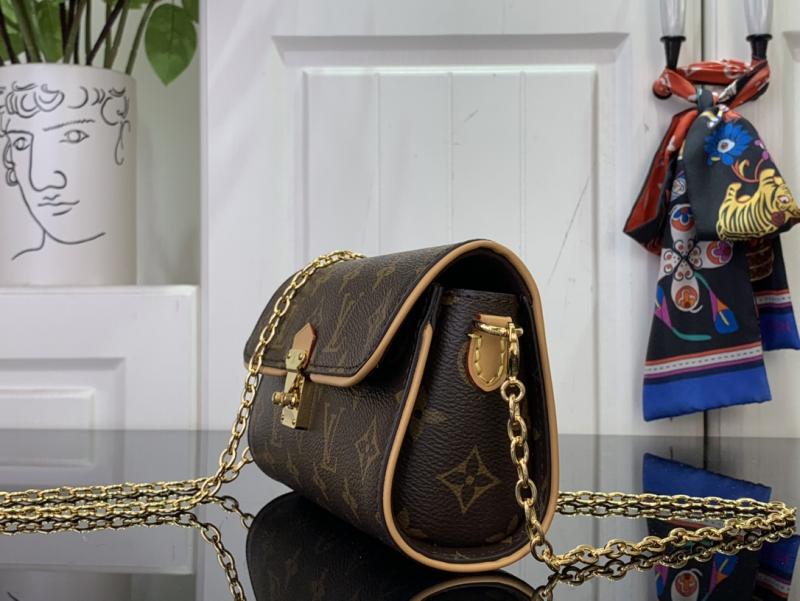 Louis Vuttton Pochette Camille M13566