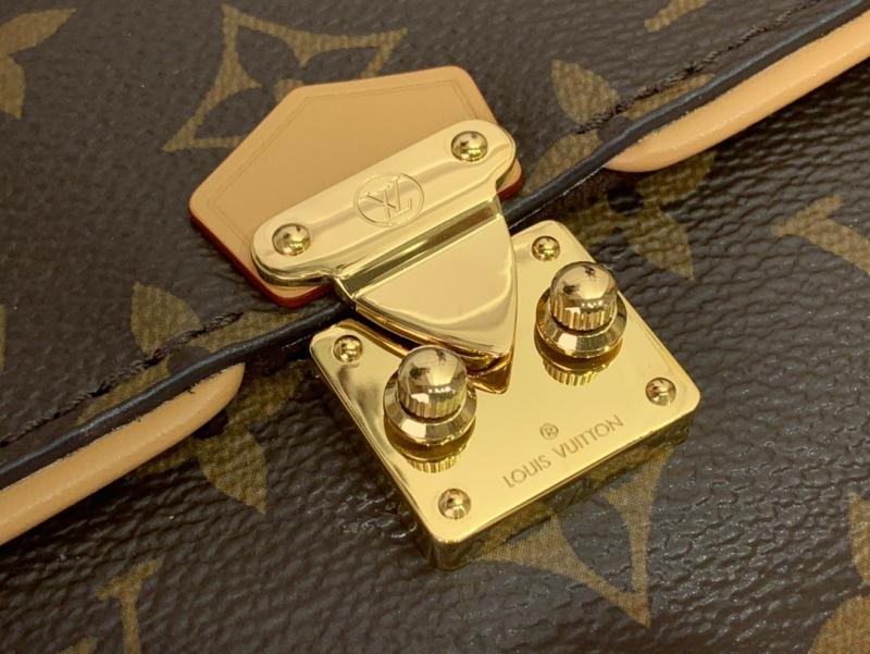 Louis Vuttton Pochette Camille M13566
