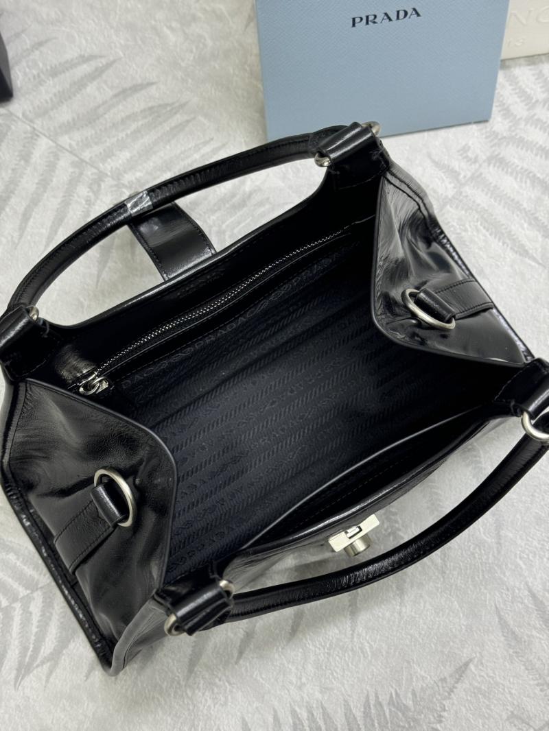 Prada Medium leather tote bag Black 1BG563