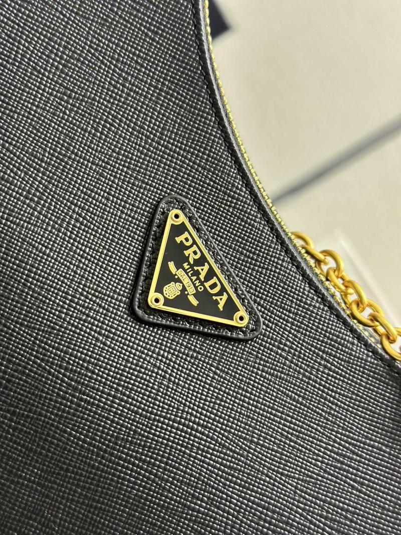 Prada Re-Edition 2005 Saffiano leather bag Black 1BH204