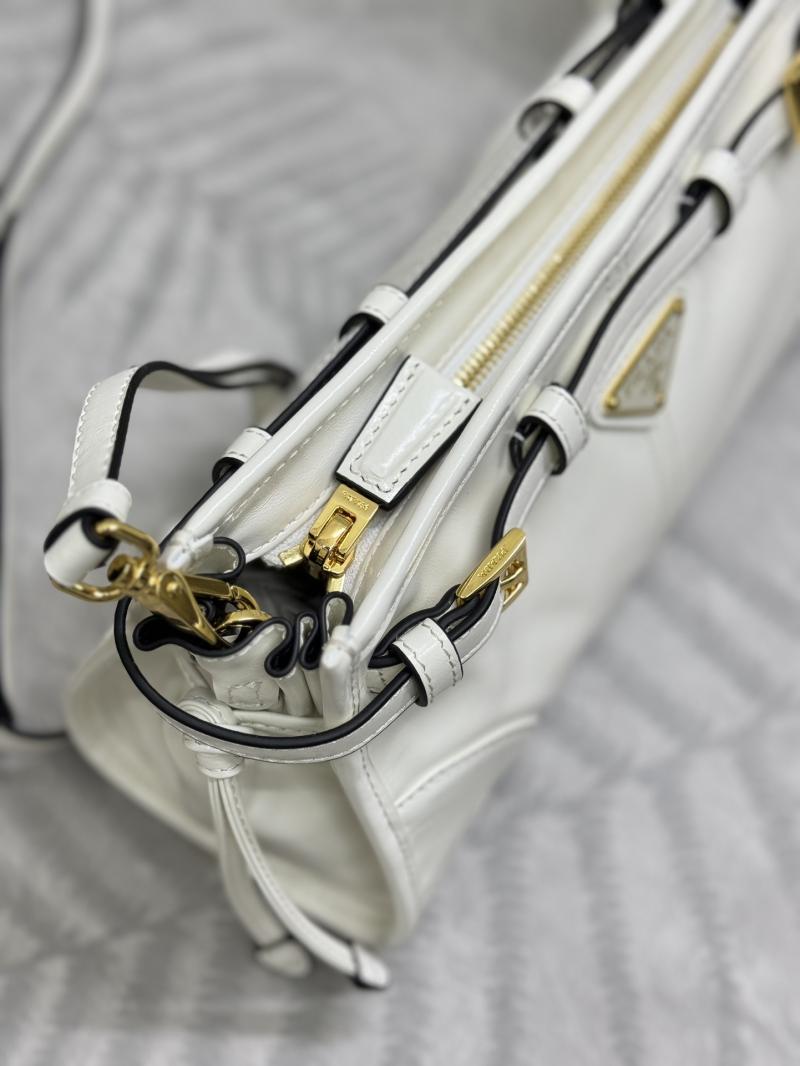 Prada Small leather shoulder bag White 1BH215
