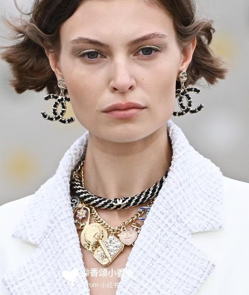 Chanel Earrings JCE32305