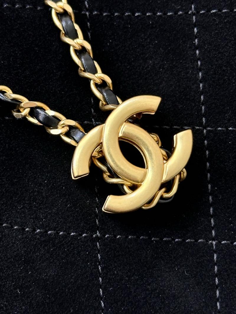 Chanel Suede 25 Medium Handbag Black AS5311
