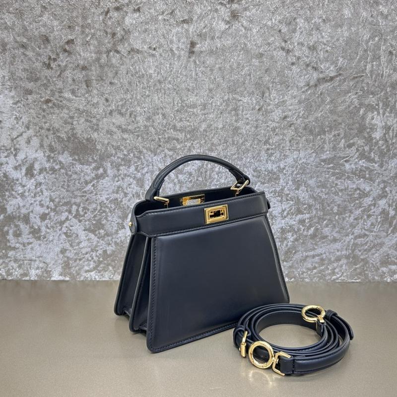 Fendi Peekaboo ISeeU Petite Black F7011