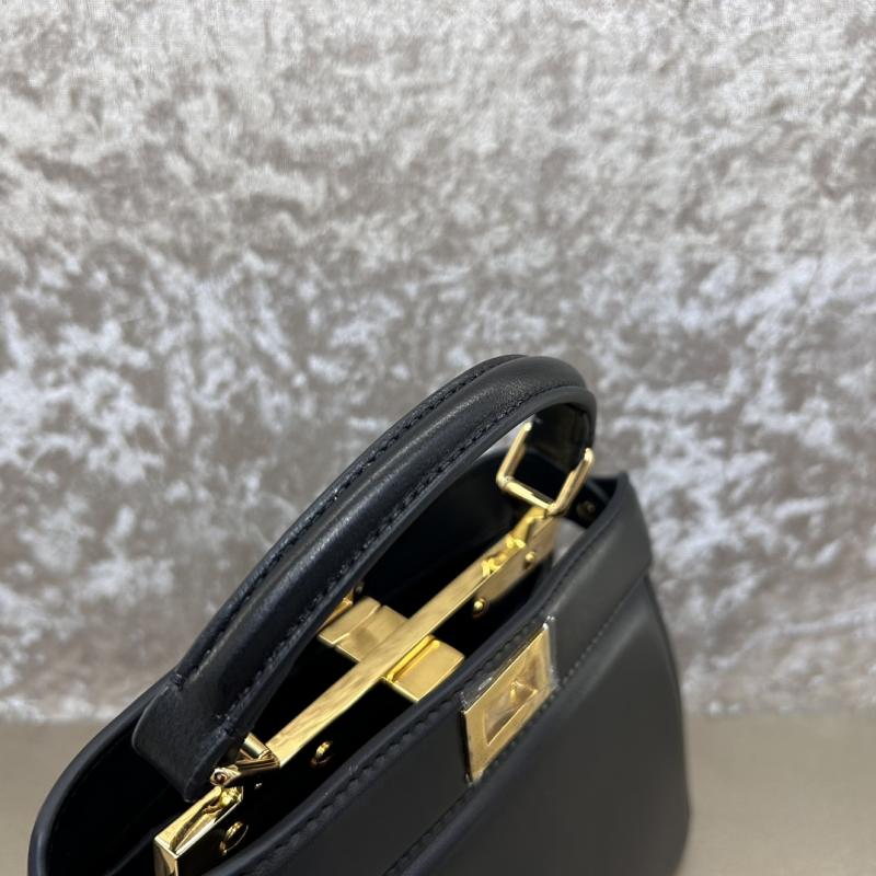 Fendi Peekaboo ISeeU Petite Black F7011