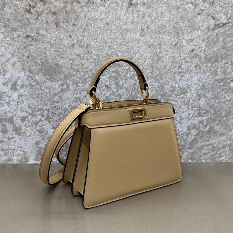 Fendi Peekaboo ISeeU Petite Rose F7011