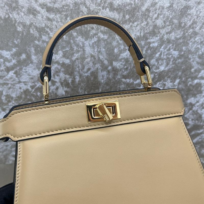 Fendi Peekaboo ISeeU Petite Rose F7011