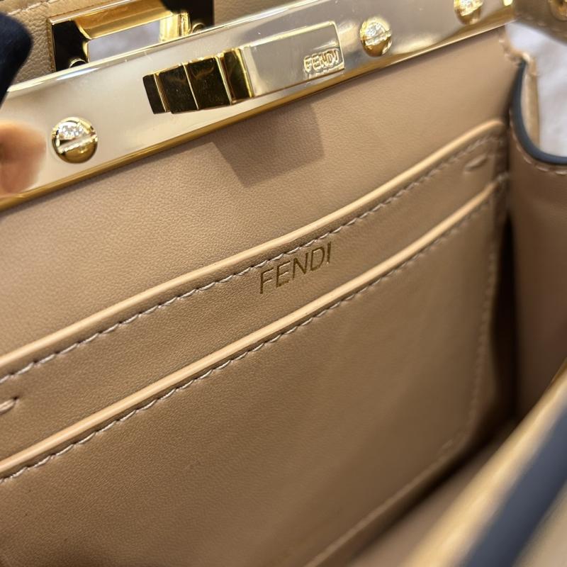 Fendi Peekaboo ISeeU Petite Rose F7011