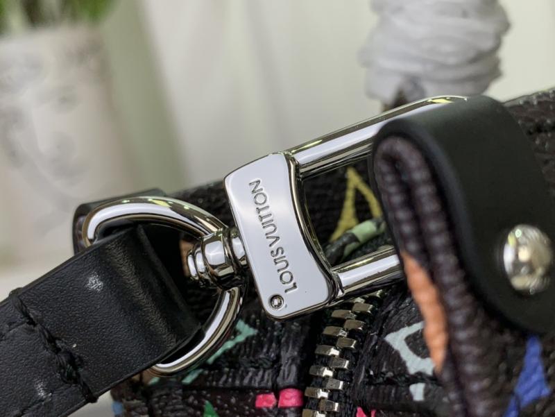 LV x TM OnTheGo East West Chain M13260