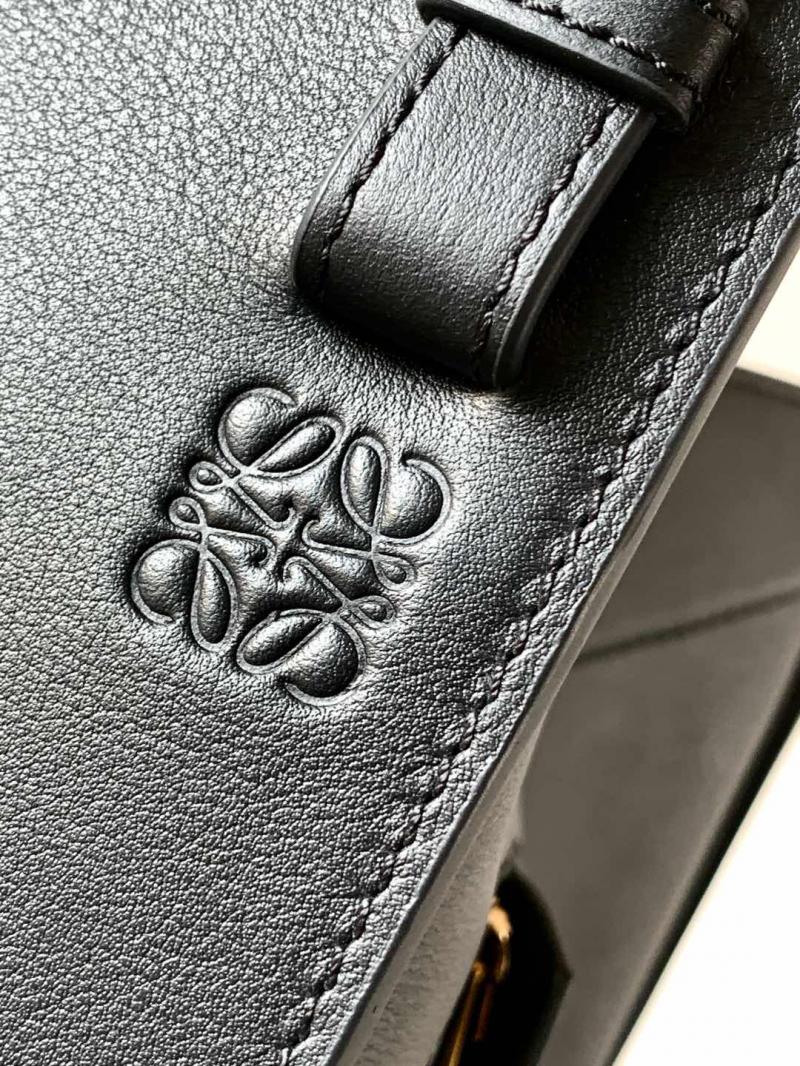 Loewe Hammock Slice bag Black LE9091