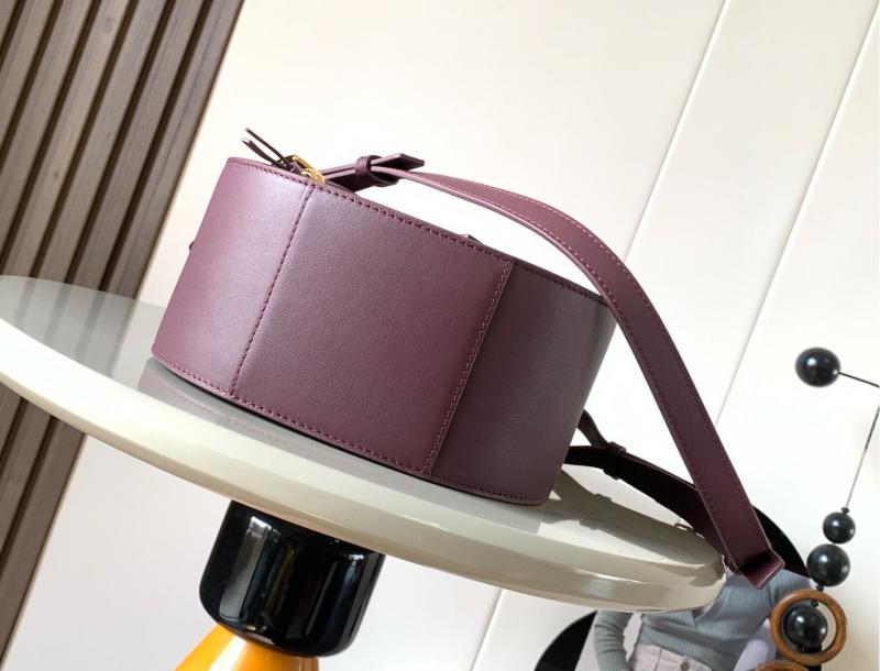 Loewe Hammock Slice bag Dark Burgundy LE9091