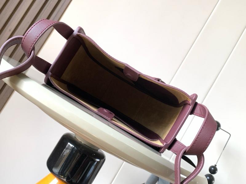 Loewe Hammock Slice bag Dark Burgundy LE9091