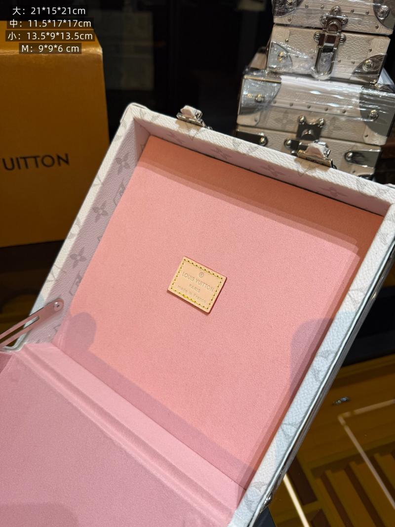 Louis Vuitton Jewelry Box White M2524