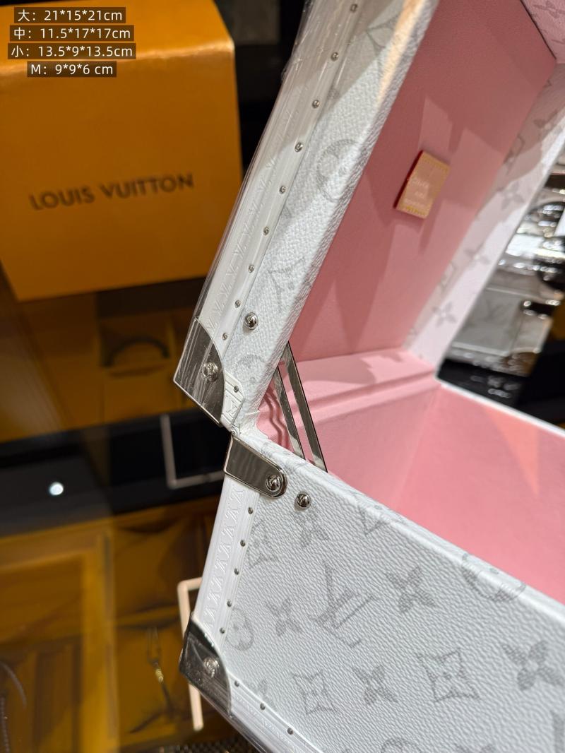 Louis Vuitton Jewelry Box White M2524