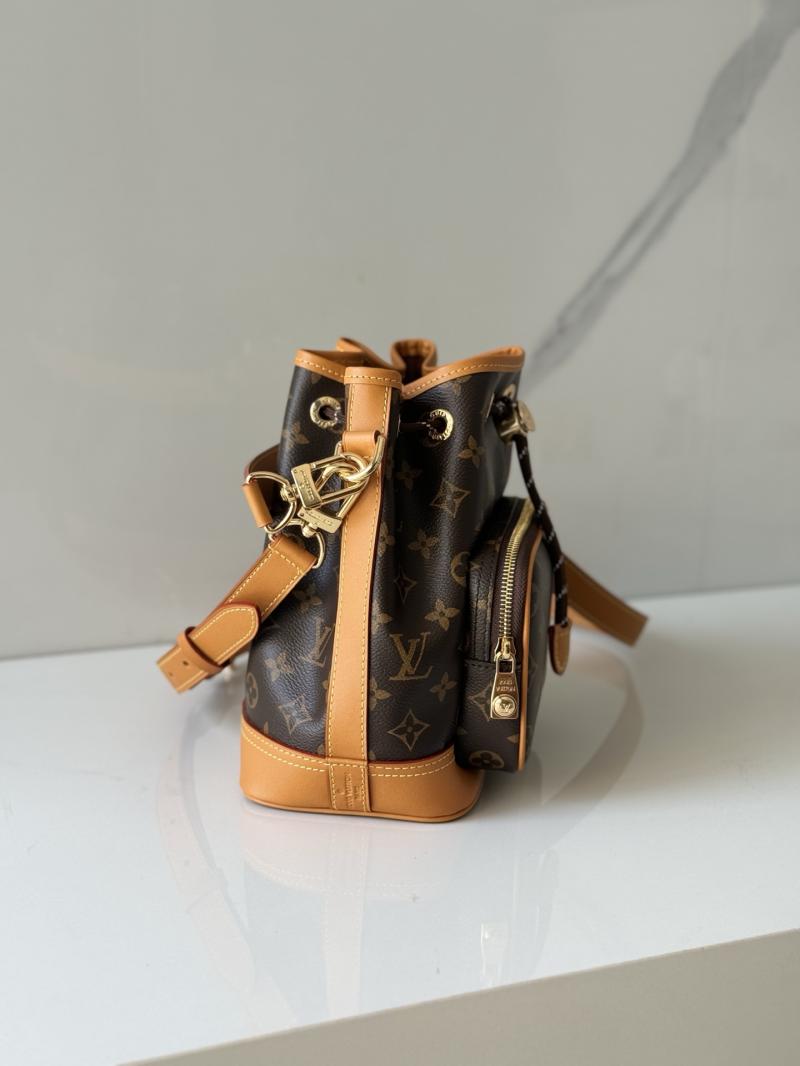 Louis Vuitton Noe Cargo M14017