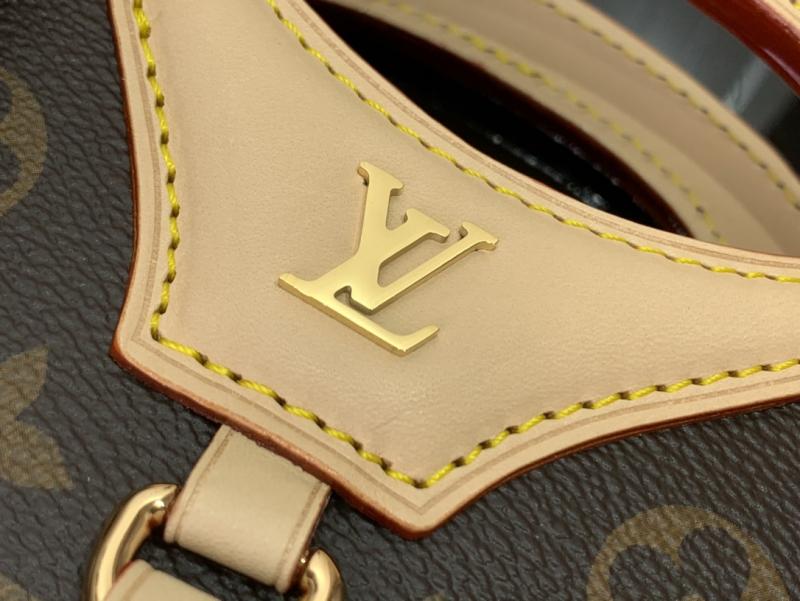 Louis Vuitton Rivage BB M14680