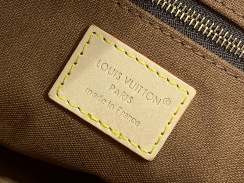 Louis Vuitton Rivage BB M14680