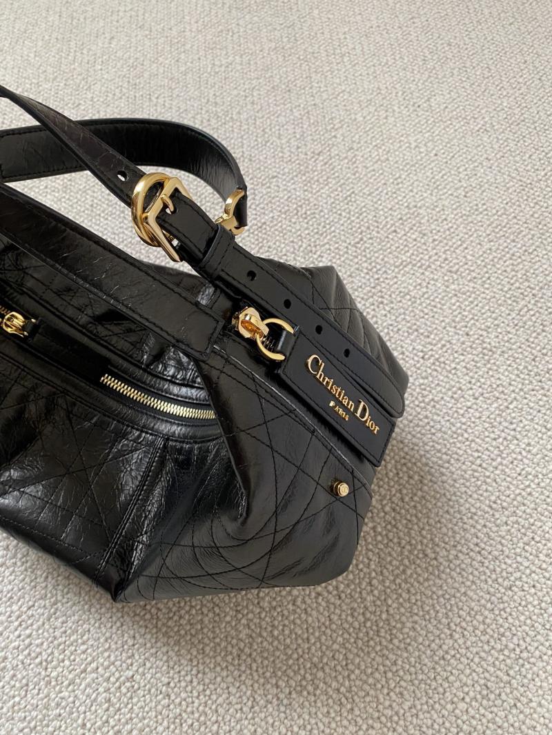Medium D-Journey Bag in Crinkled Calfskin M2417