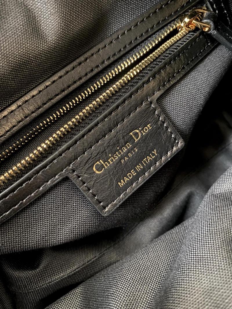 Medium D-Journey Bag in Crinkled Calfskin M2417