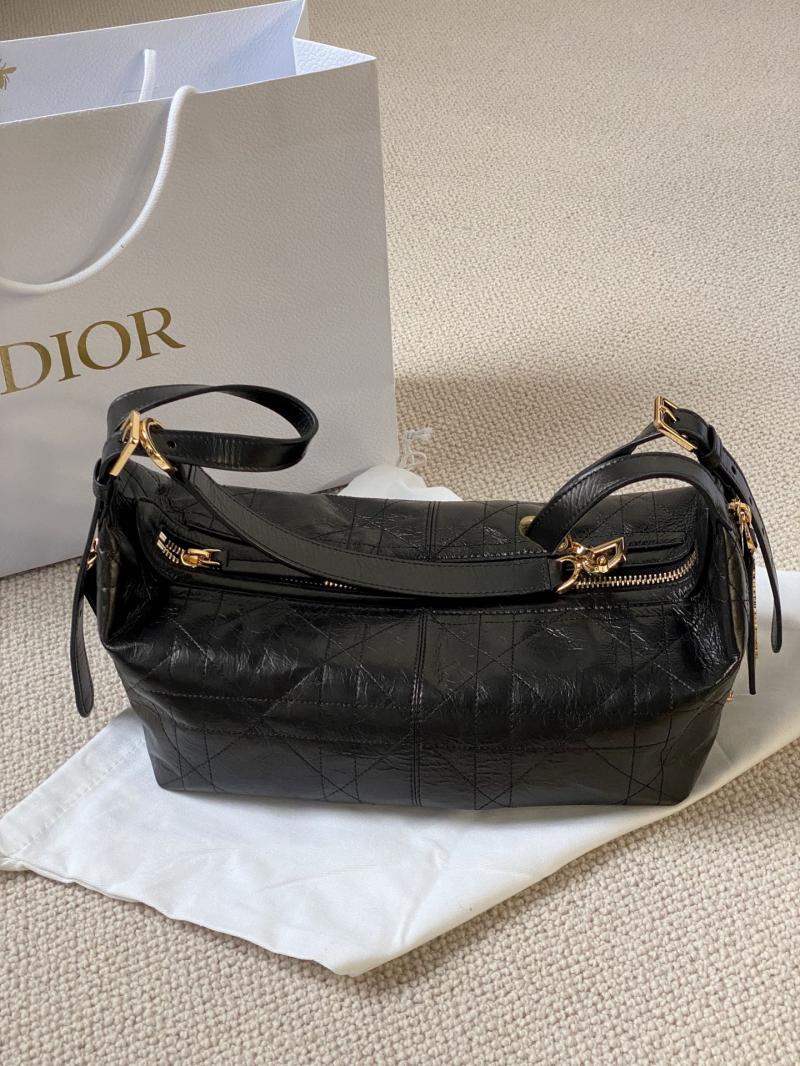 Medium D-Journey Bag in Crinkled Calfskin M2417