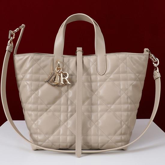 Medium Dior Toujours Vertical Tote Bag Beige M2836