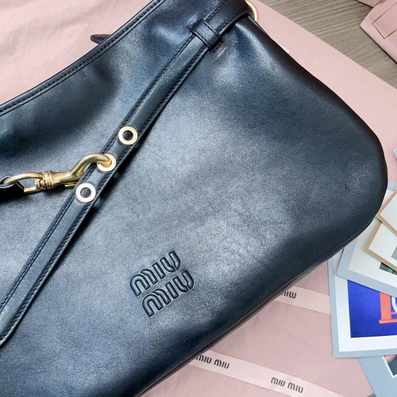 Miu Miu Aventure nappa leather bag Black 5BC181