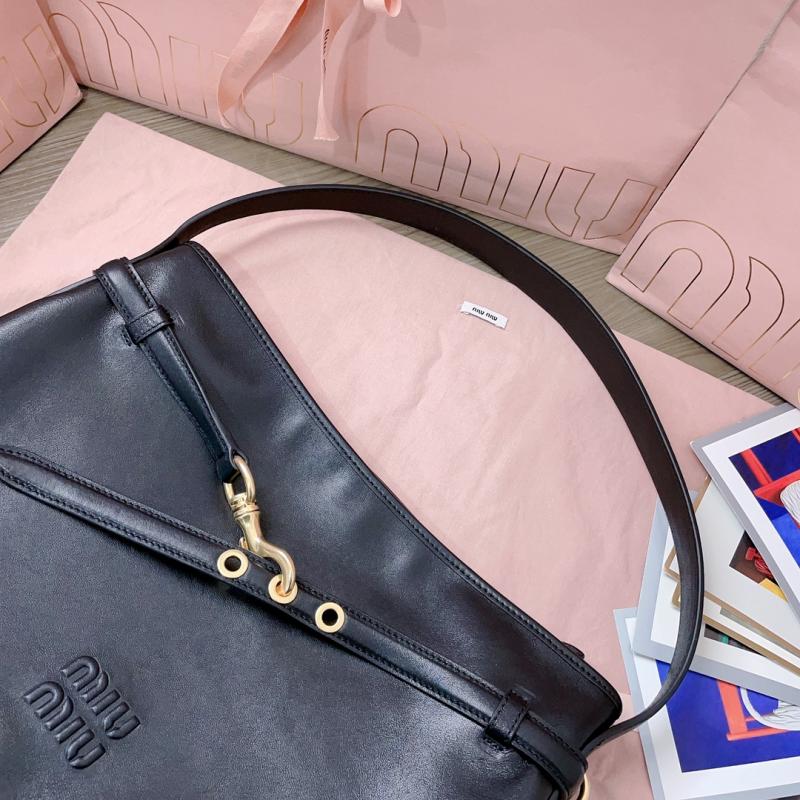 Miu Miu Aventure nappa leather bag Black 5BC181