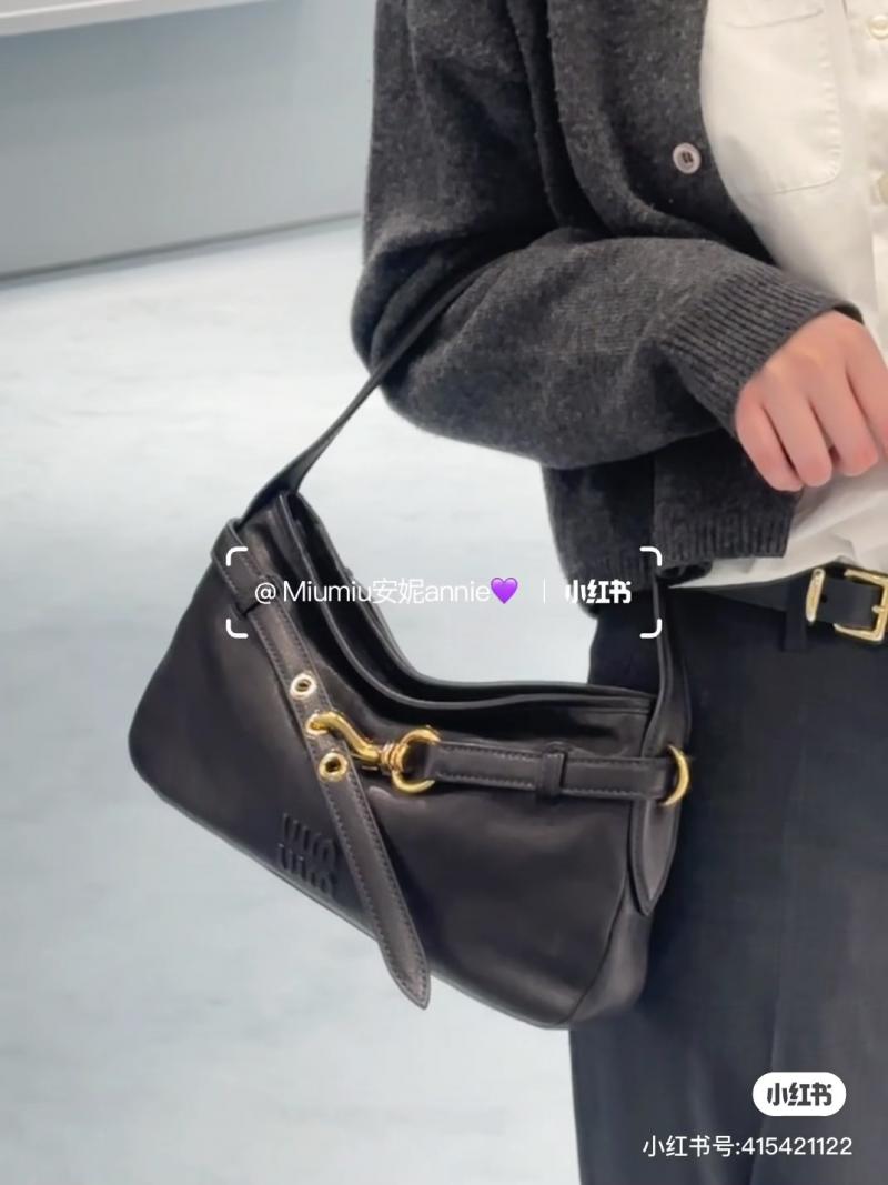 Miu Miu Aventure nappa leather bag Black 5BC182