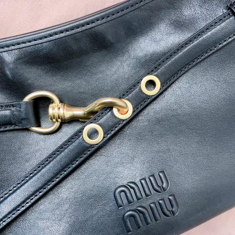 Miu Miu Aventure nappa leather bag Black 5BC182