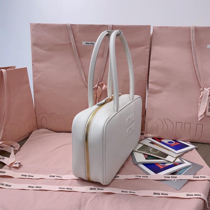 Miu Miu Medium Beau leather Bag White 5BB172
